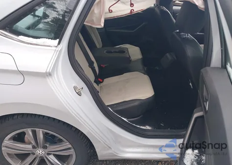 2019 Volkswagen Jetta 1.4T R-Line/1.4T S/1.4T Se из США, поврежденный, VIN 3VWC57BU1KM071986